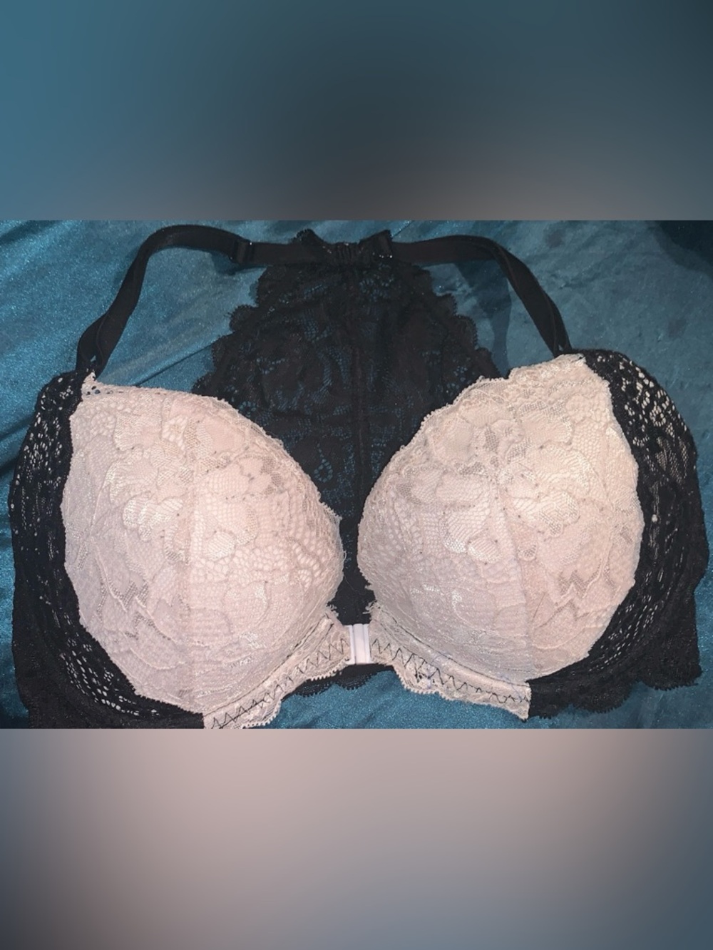 PINK Victoria's Secret Two-Tone Lace Push-Up Bra — Light Pink & Black